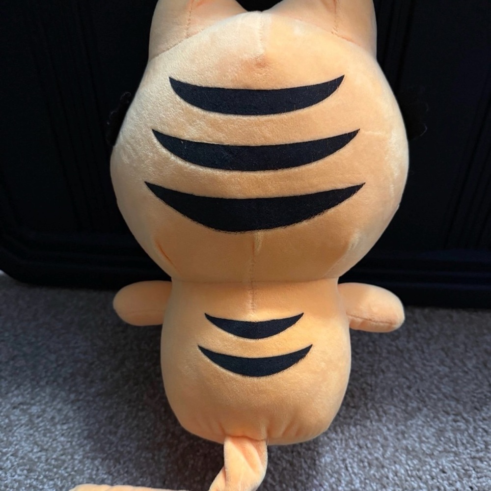 Garfield Plush - Picture 2 of 3